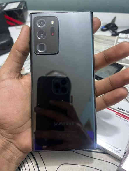 Note 20 ultra 256 اسود
السلام عليكم ورحمة الله 
نوت ٢٠ نضيف استخدام شخصي بلادي ما مبدل بي اي شي 
ذاكرة ٢٥٦ ويا كارتون و شاحن ١٢٠ واط  
مراوس ب شي اعلى و انطي فرق سامسونغ فقط 
0786 738 2061
