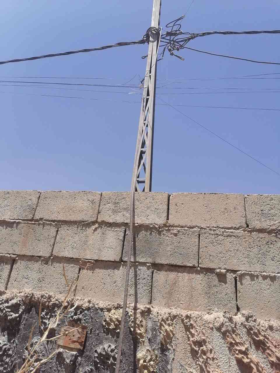 كيبل كهرباء نحاس  البلعامود يطلع تقريبا 7 والثاني 9متر 
مكاني حي الواسطي ***********
