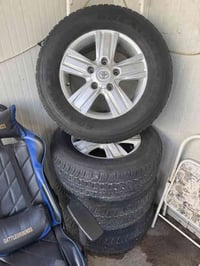 ويل لاندكروز 15 حجم 18ويا طخم تاير نضيف السعر 400$ مكان بغداد الاتصال ...