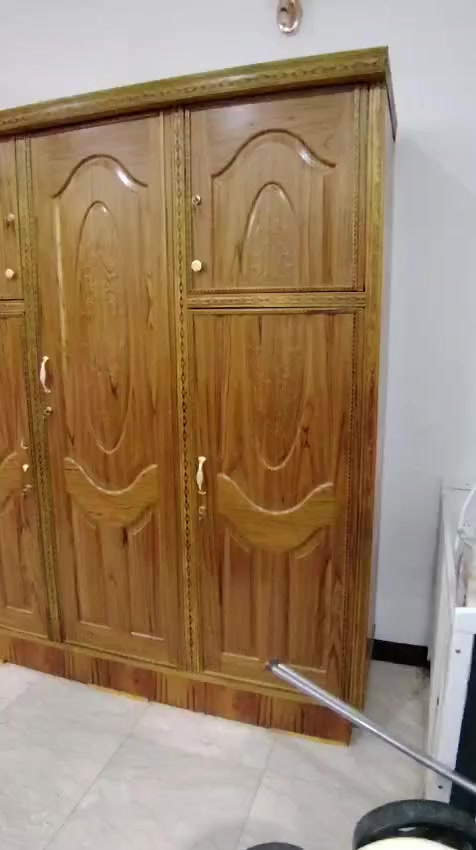 للبيع كنتور صاج خشب جديد ب175 وبي مجال بسيط
كنتور مع ميز تواليت ب175 وبي مجال بسيط
وسرير طفل للبيع سعر٥٠ الف 
العنوان بغداد الدوره للتواصل *********** واتساب
