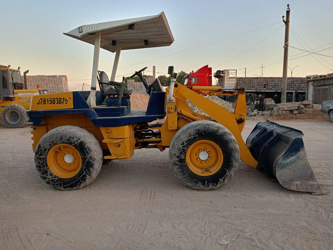 كوماتسو حجم 50 رقم قادسية موديل 98 السعر 110 وبيه مجال للاتصال *********** مكان بابل جبله
