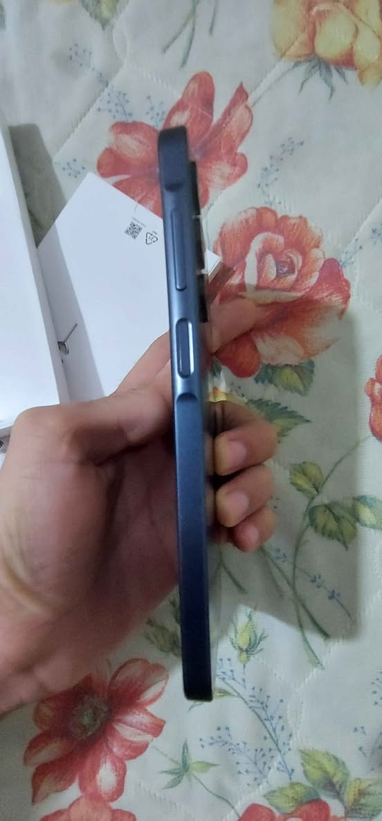 السلام عليكم 
Samsung A16
مستعمل قليل 
بي عواج بسيط بالشاصي
ذاكرة 128 الرام 4
بطارية 5000
المكان اللطيفية بغداد, العراق


**إذا كنت صاحب هذا الإعلان وتريد حذفه لأي سبب، رجاءا أرسل رسالة إلى الدعم الفني**