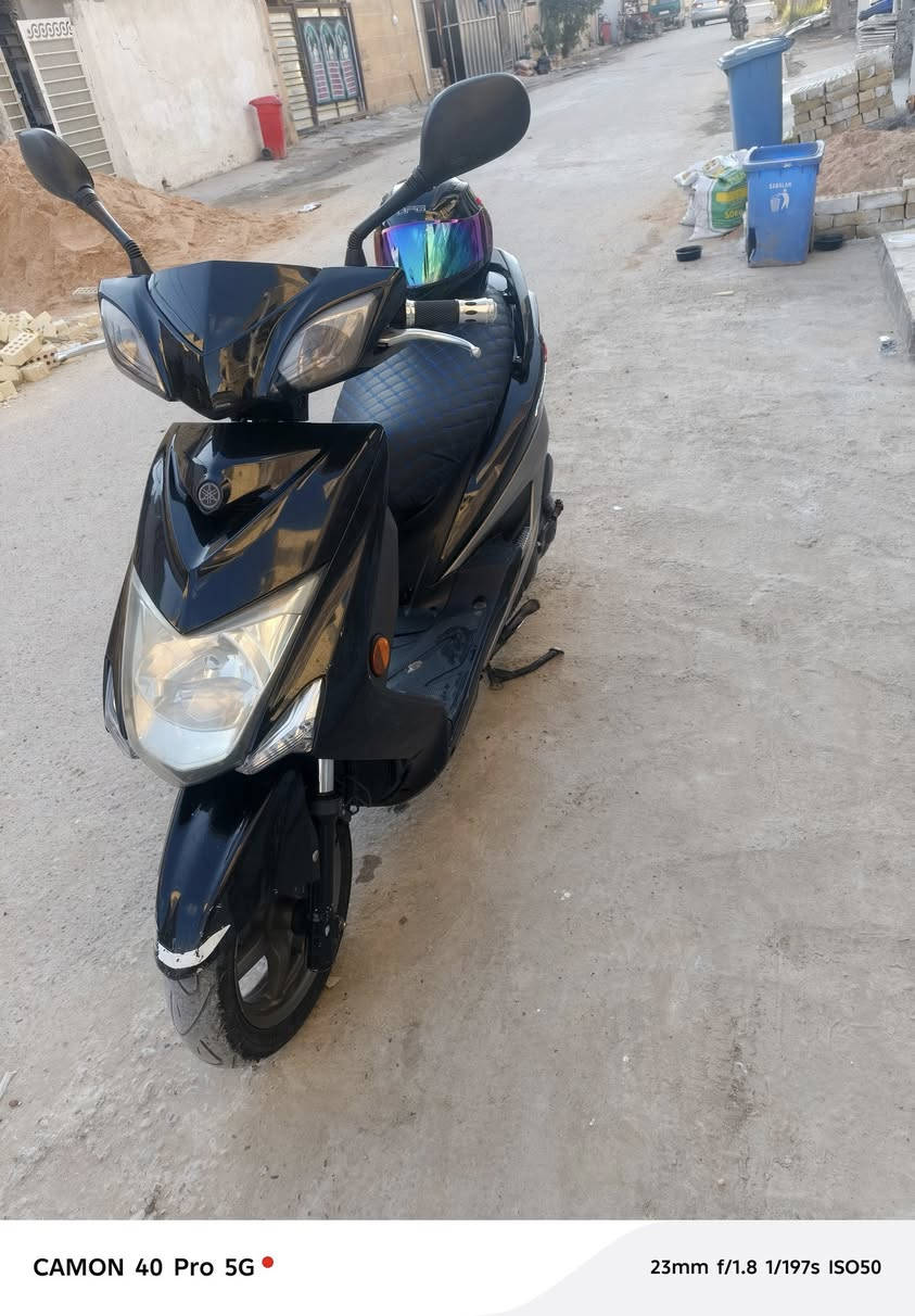 سلام عليكم شباب دراجه سكنز لد حديث ياباني موديل ٢٠١٧ دراجه ماخذه من معرض كلشي وكلاشي صارله شهرين ونص تقريبن مداريه من كلشي شوكت متريد نكره سلف  اخذته من المعرض ب٢٢٠٠وتكدر تتصل وشوف لاسعارهن عارضه ١٦٠٠قفل من لخير لن عدي بناء ومستعجل عليه رقمي ***********شراي تصل مكاني بغداد الغزاليه
