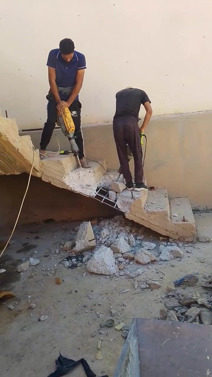 *********** 📞سلام عليكم  /  يوجد كادر عمل جاهز /  تصعيد مواد /  تنضيف بيوت /  تفليش /  تكشيط /  دفن نهري /  شقلنه ليل ونهار /  ومعداتنه جاهزه  ومالك دخل بكلشي تأخذ شقل جاهز مني سلمني شقل وتأخذ شقل جاهز / ماعليك بس تصال على رقم /// ***********  وسياره تجيك للبيت // وموجود واتساب
