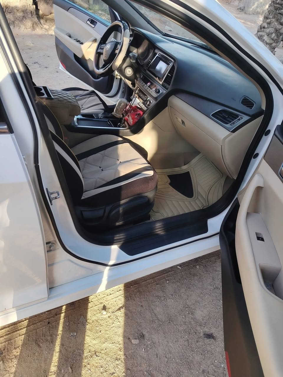 سوناتا خليجي 2018
بيه جاملغ امامي صبغ
والبنيد مطبع
محرك 2400 سياره جديده ماعايزه شي
مكان السياره كوفه عباسيه
السعر 165وبيه مجال 
***********
***********
