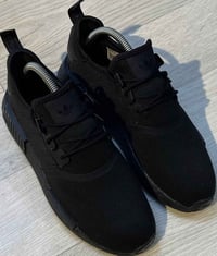 اديداس بوست • ٤١ ونص • وكالة