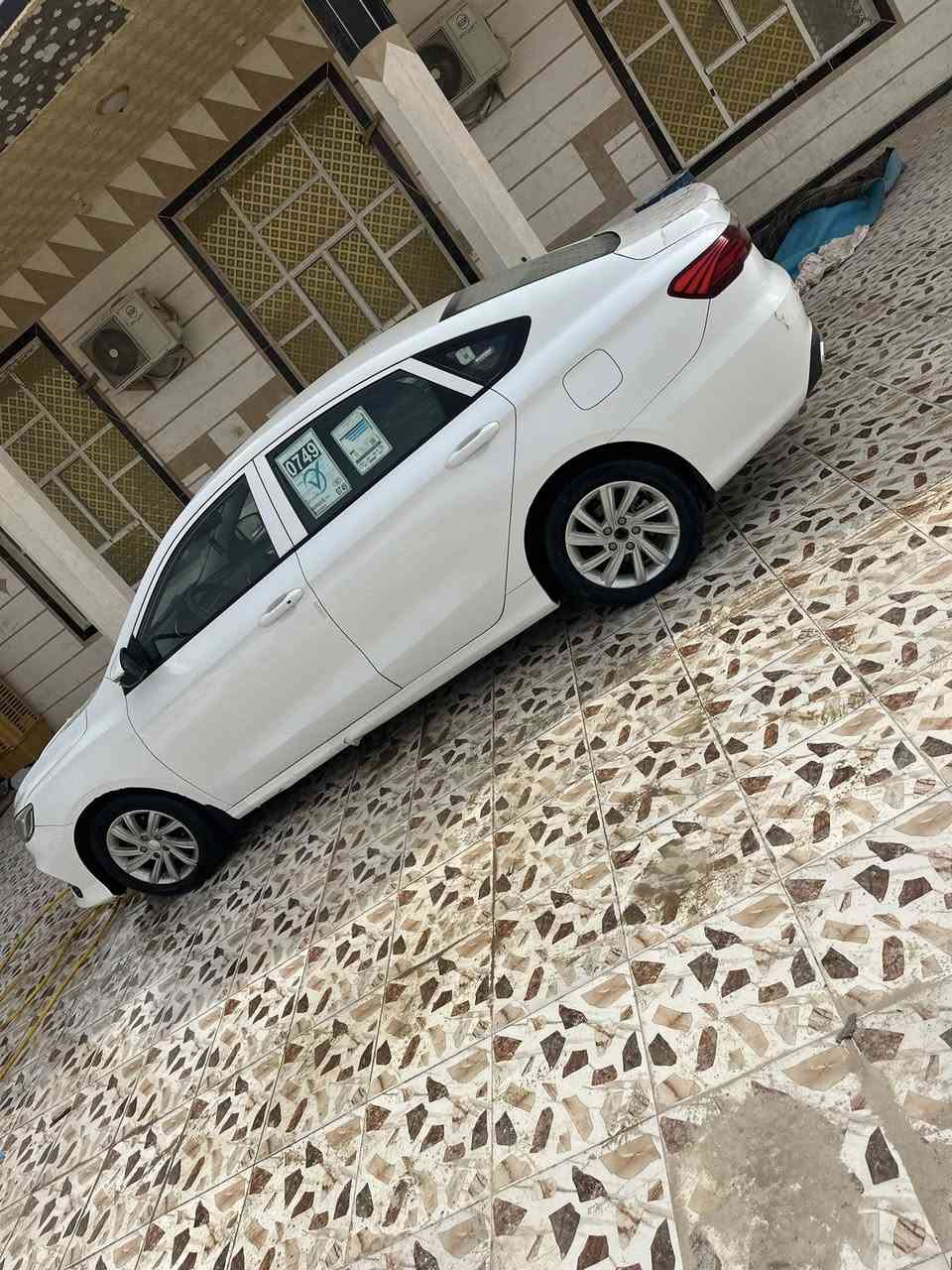 السلام عليكم للبيع جيلي مديل 2022 رقم مثنى معوقين 
 وكاله عامه مكفوله وجديده وجاهزه مواصفات فول ماعده الفتحه اسعر 86 وبيه مجال للستفسار ***********
