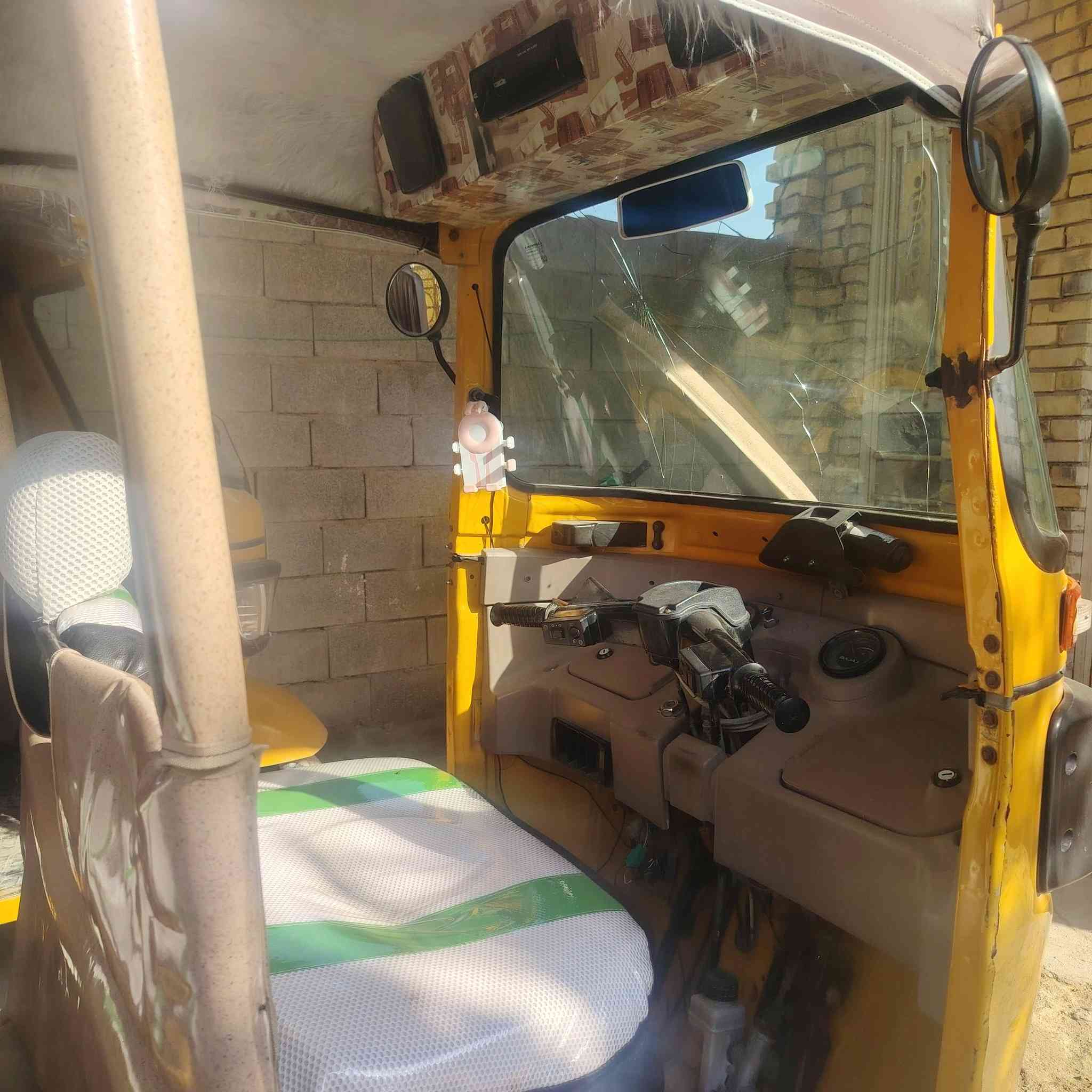 سلام عليكم تكتك لبيع موديل ٢٠  كله جديده وراق وكيلها الحيدري السعر ٦ وبيه مجال واهاذ رقمي *********** ما متواجد عله الفيس نتصل عله الرقم
