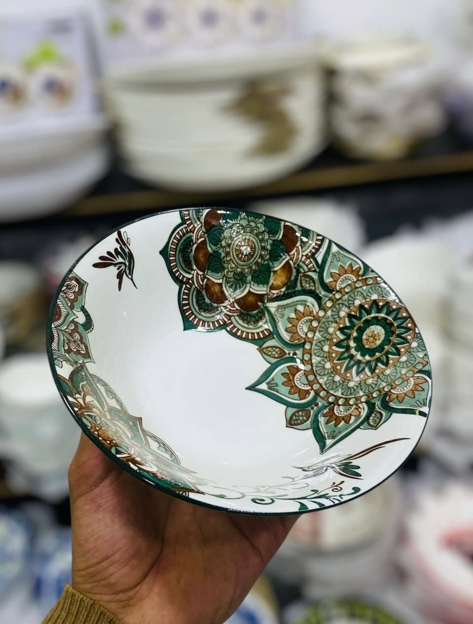 ⁨ أجمل المواعين والكاسات لمائدتك! ✨
جددوا مطبخكم بتشكيلة مميزة من الصحون والبولّات بنقوش فنية وألوان تفتح النفس. 🍽️
✅ تصاميم مودرن وكلاسيك.
✅ خامات ممتازة وأشكال راقية.
📍 العنوان: واسط - قضاء الحي - شارع الشيخ.
🚗 خدمة التوصيل: متوفرة داخل القضاء وكافة المناطق.
الصور والأسعار موضحة بالمنشور. للحجز أو الاستفسار، راسلونا على الخاص أو زورونا بالمحل.
أهلاً وسهلاً بكم! 🌸
#التميمي_للتسوق_المنزلي
#واسط #قضاء_الحي #شارع_الشيخ #منزلية⁩ 
#ماعون #كاسات #رمضان


**إذا كنت صاحب هذا الإعلان وتريد حذفه لأي سبب، رجاءا أرسل رسالة إلى الدعم الفني**