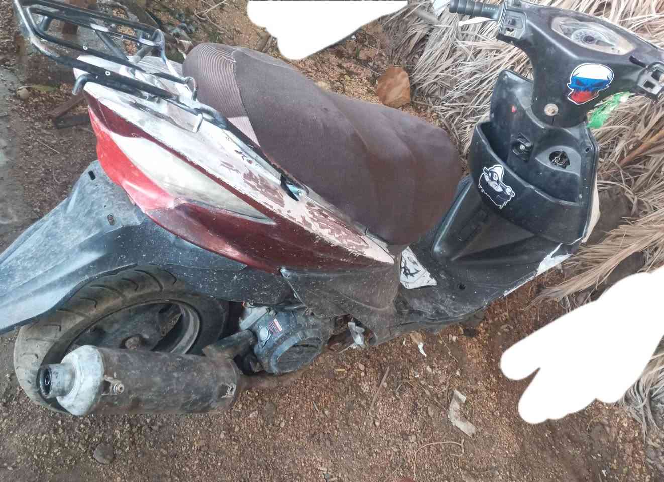 دراجة للبيع تشتغل بيها عطل بالكابريته ابيع كوم حديد ب٥٠ اتصال عل الرقم ***********
