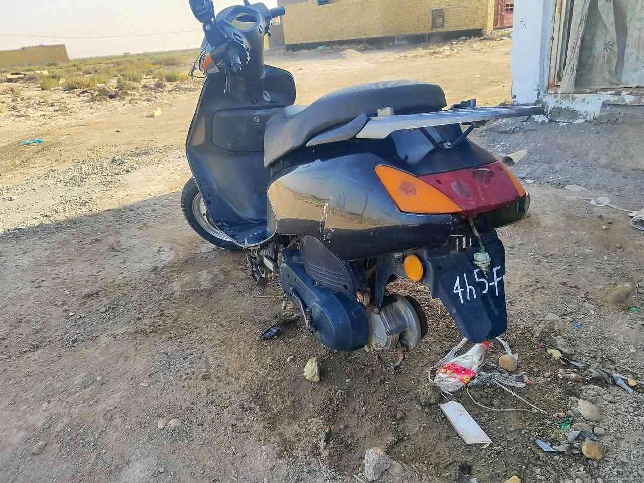 السلام عليكم سبيسي ماليزي شغاله نگره سلف نقصه تاير خلف و واير بريك خلفي( مع العلم الامامي شغال) و لايت وبگ لايت فقط المكينه خير من الله تاخذني وتجيبني سبب البيع ما فارغله  وعندي ستوته غيره مكاني كوت جسر الدجيلي مناسبه ومستعجل ع بيعته شراي يتصل وبالخدمه *********** .
