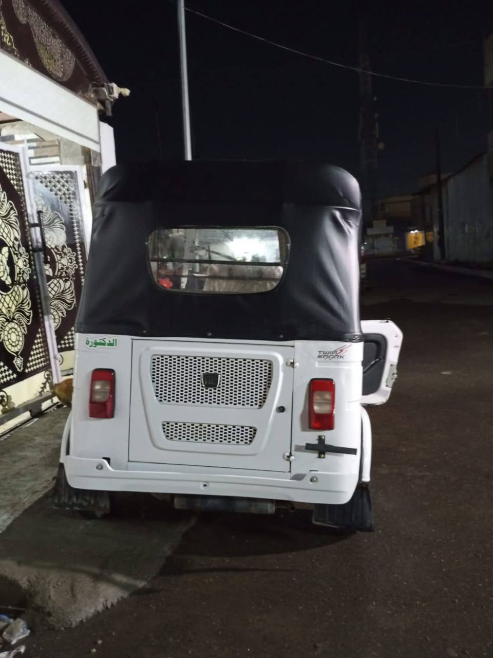 السلام عليكم تكتك موديل 22رقم وسنويه للبيع بغداد حي النصر ***********
