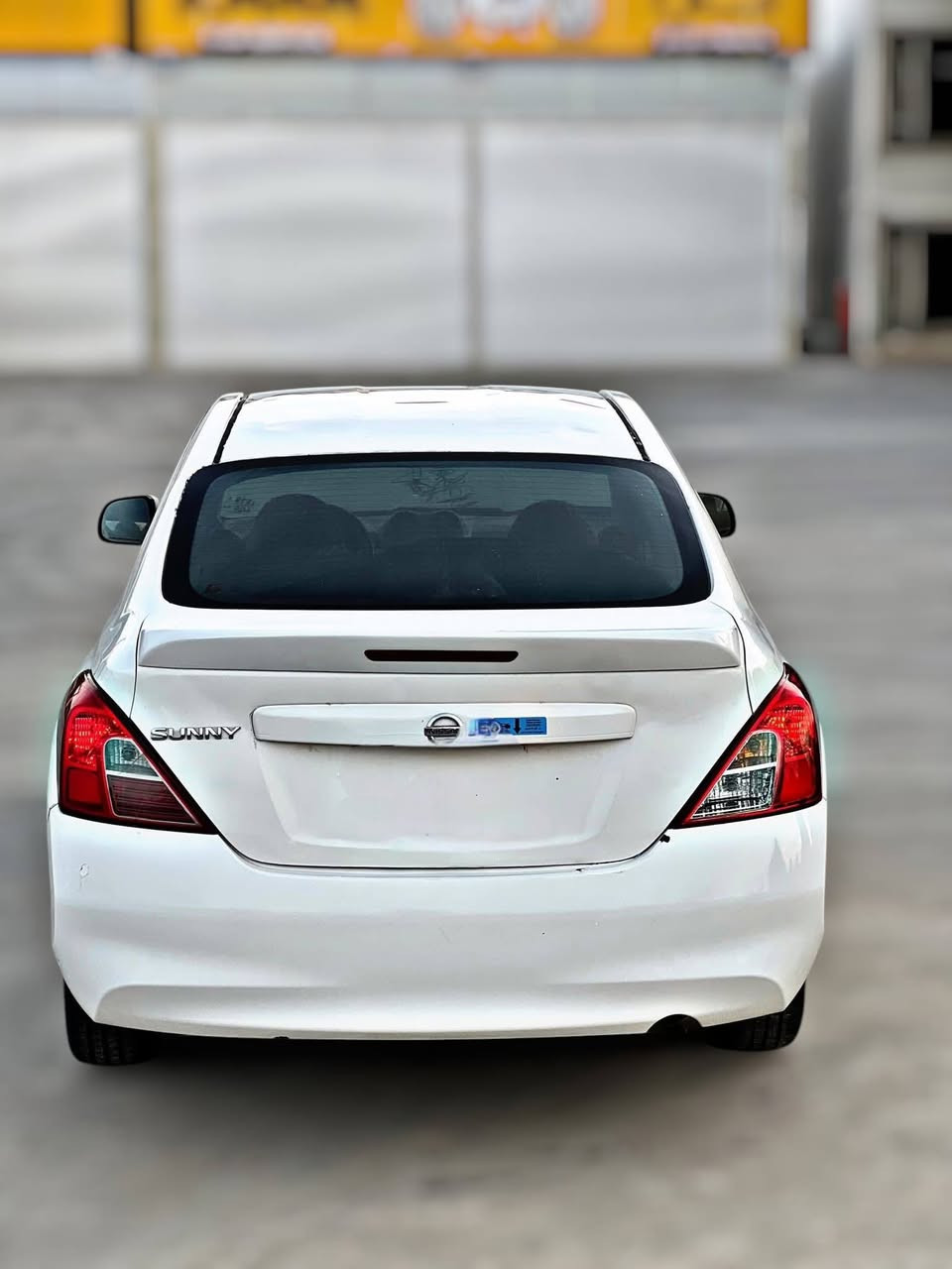 سەنی لاکشمیبای 2013بــڕاوەی دووبەی ناو ڕەساسی دووجام کارەبا ئاوێنە شەفت تەبرید گەرم و سارد بەشەرت چوار تایە و ویل تازە بـێ بۆیاخ گێڕ و مەکینە بەشەرت ڕەقەم شاسی هەمووی بێ عەیبە سەیارەیەکی پاک و بێ مەسروفە مـاڵی فەقیرە *********** لەکەلارم سعری 45گەڵایە
