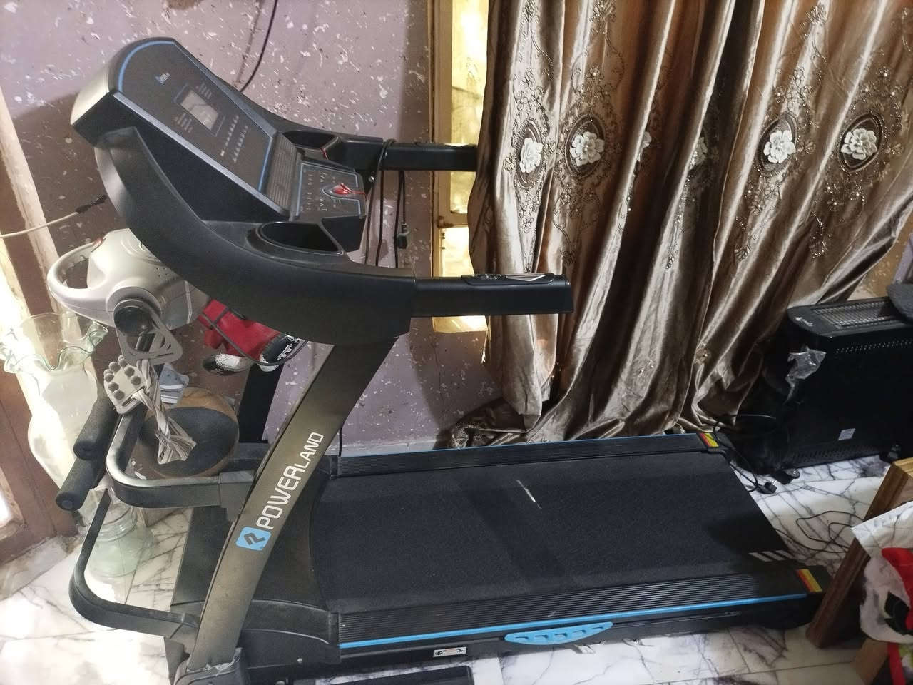 سلام عليكم 
جهاز جبلي ماركه باور لاند ثكيل اصلي 
استعمال منزلي قليل ونظيف جدا معده بي جري وزن ١٣٠ كيلو يتحمل 
السعر ٤٢٥ ومجال بسيط 
حله بكرلي
*********** إتصال 
*********** واتساب اسيا
