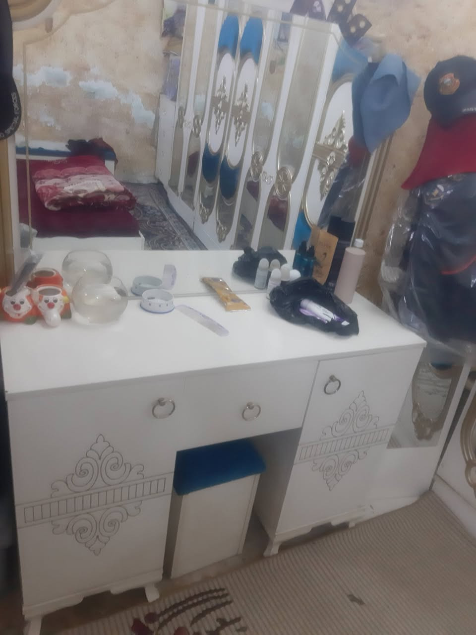 غرفه ٨ ابواب نضيفه جدا درجه اولى ثقيل الاستفسار خاص اوعلى الرقم***********
