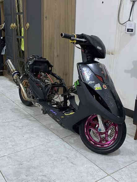 سلام عليكم عدله مال سباق للبيع.
الدراجه  بيه هواي غراض متروسه بجم4 اصلي ويل كلجات كلش هواي غراض دواجه قويه كلش  ماكو63 تتكايش وياها نكره وصافيه وقويه دراجه احله منصور بهواي وقويه متنساق ماخذه هواي دوسات بل13 دوسه فوز 2 خساره .لوتي لصير ميعجبك منشور توكل (السعر مليون قفل دراجه تسوه اكثر بس متوازي عله بيعته)*********** مكاني جزيرة بغداد مصنع الابطال 😉
