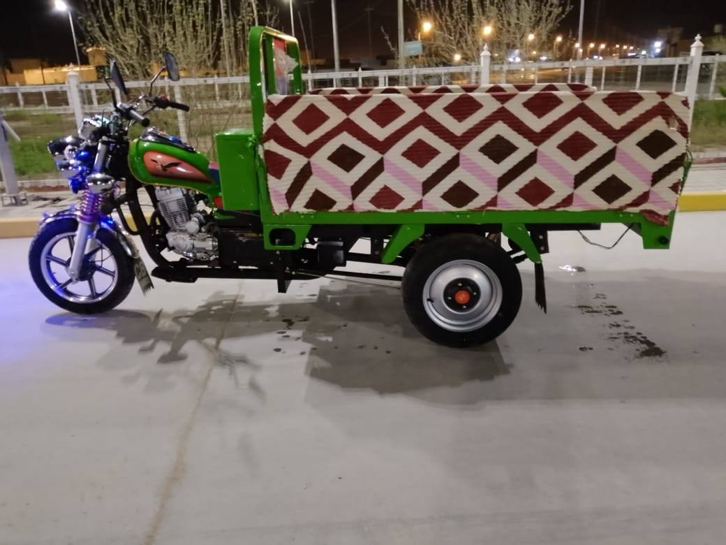 سلام عليكم سكوته لبيع مديل تلاته وعشرين طالعه بل سته وعشرين سارهه سبوع من شتريته محتاز مكان بصرة كرمت علي سعر  ملونين وتسعميه ***********
