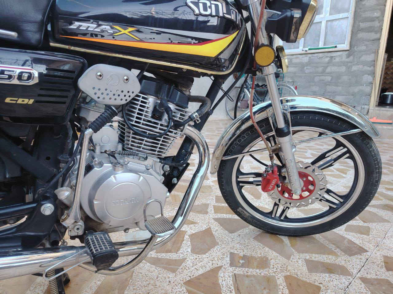 السلام عليكم موطور سونك الاصلي موديل 2024باب اول دبل منفيس محرك 150 شرط ما مفتوح 5 كير كهربائيات كلها شغاله تشغيل عن بعد بصمه حطلو دهن وبانزين وترايو مكه😅مكاني جنوب الموصل حمام العليل


**إذا كنت صاحب هذا الإعلان وتريد حذفه لأي سبب، رجاءا أرسل رسالة إلى الدعم الفني**