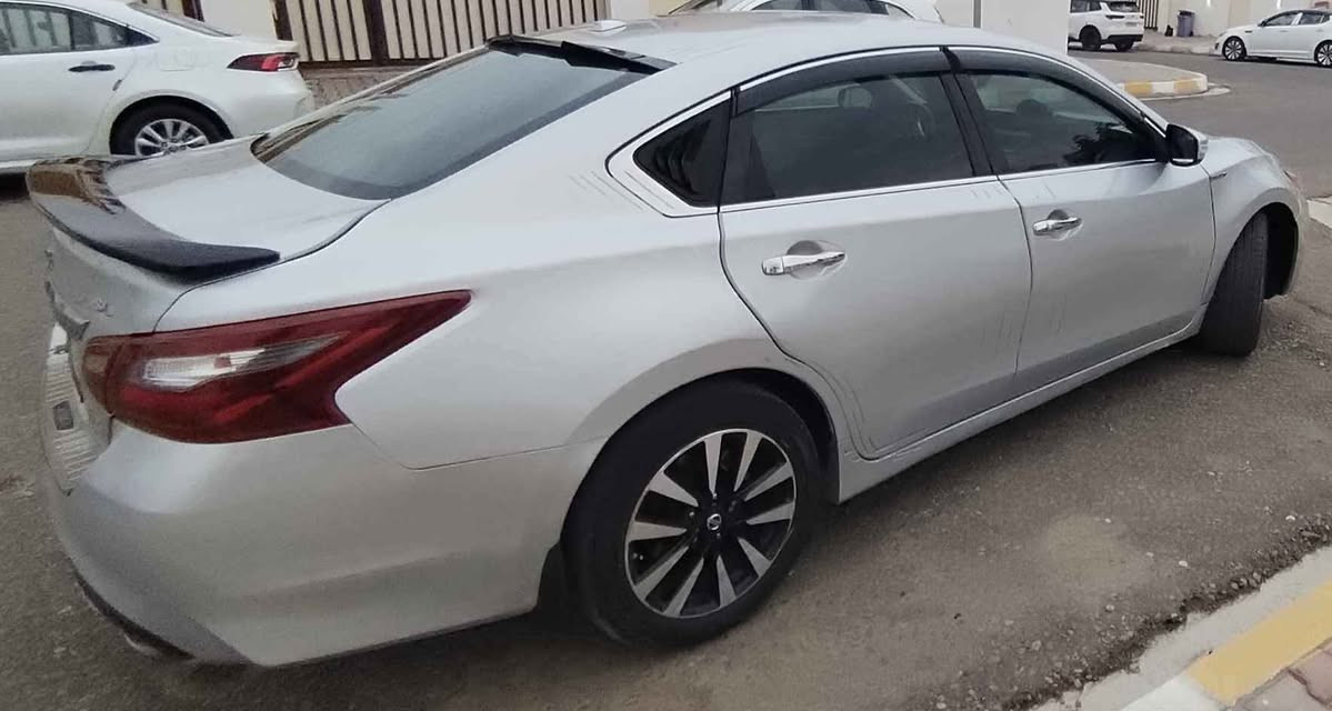 Nissan sl   2018 التيما 
فول ما عدا الفتحة 

حادث جاملغ خلفي جهة السايق 

اشاير بالمري ... كشنات جلد .... تحكم كشنات .... تدفئة كشنات جهنم .... تبريد ثلج ..تبريد بيانو .... تبريد خلفي .. رادارات 360 درجة ... بريك ذاتي ... تشغيل عن بعد ( بالشتا تشغلك تدفئة وحرارة ستيرن ) وبالصيف تشغلك تبريد تجي السيارة ثلج (تشغيل ذاتي).... السيارة مال جناية 

الگير مشدودلها براد هوائي مبدل دهن گير ضمان 50 الف.... 

ماشية .135.0 كيلو  ... منظومة زينون كاملة ... مسستم كامل ...السيارة سياقتها جدا ناعمة وبالخير على الياخذها 

سعرها ... 144 ورقة وبي مجال للطيبين  وبيك خير واتدلل

السيارة رقمها سليمانية.... بأسمي تحويل ثاني يوم
للاستفسار اتصل ... *********** تكريت, صلاح الدين
