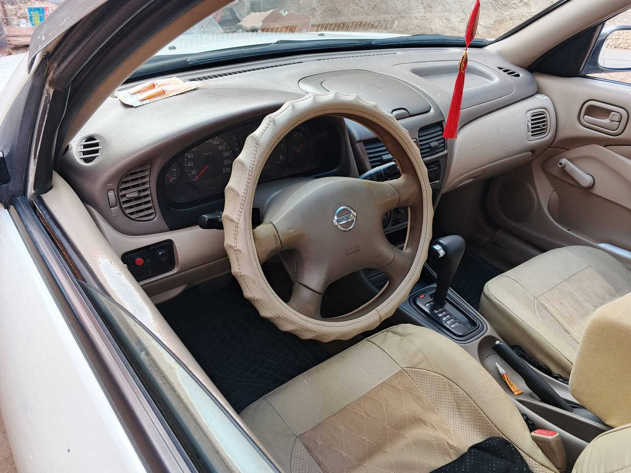 سني موديل 2008 محدثه 10 كير اوتوماتيك سياره جاهزة من كل نواحي تخم تاير جديد صدر جديد تدفه تبريد مكفولة من اي ضربه سونار واضح بصور السعر 95 بالمكان هيت كبيسه رقمي ***********
