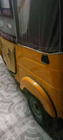 تكتك مديل 21 مرقمه السعر 7و 250 مكاني بغداد الشعب مامتواجد على الفيس بس على الرقم ***********
