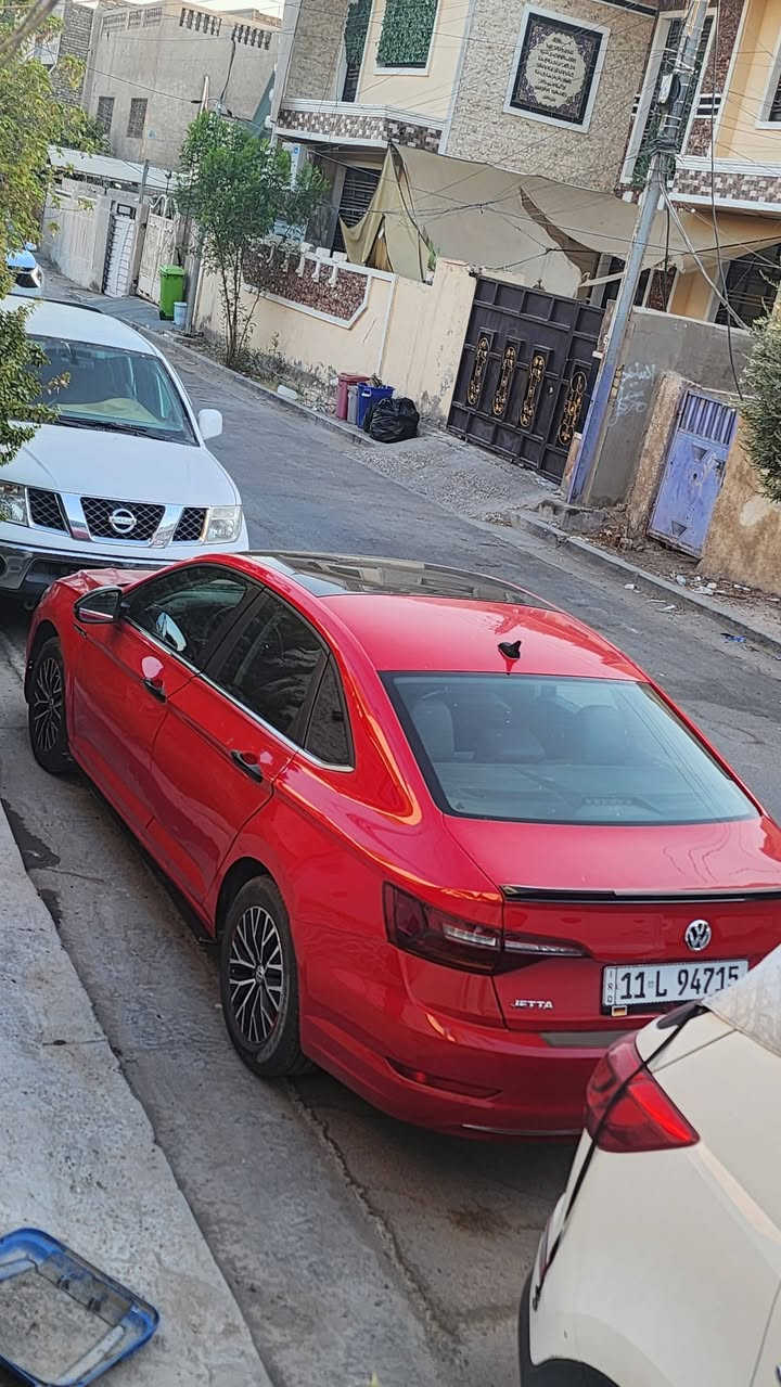 Jetta 2019 sel
ماشية ٩٠ ميل
فول موصفات
شاشه جبيره
 عداد الكتروني
 فتحه سلايد
بصمه
رادرات امامي خلفي جانبي
 دشبول الوان
 داخل جلد تدفئه كشنات
سستم صوت beats
 دمام خلفي
سبايدر و كفرات يدات باب و ودسات بوب و شباج gli 

دهن اصلي وبانزين محسن و ادامة كامله كل فتره 
حادث السياره تخريب vandalism صوره الحادث كلهه مرفقه
....

..
134$
بغداد حي العامل او حي العدل 
***********
***********

