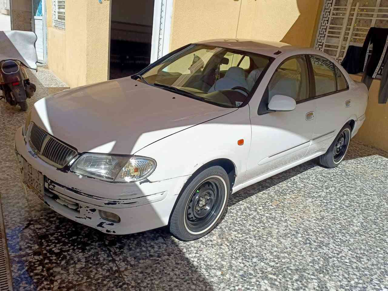 السلام عليكم نيسان سني ياباني رقم بغداد ب اسمي السياره بيهه قطعتين صبغ حادث قوي ما بيهه تخم  تايرجديد استوني شاده مكينه وكير مكفولات كير عادي 2001السياره مكان السياره كربلاء مكينه  غبق اسود التواصل ع الخاص او الرقم ***********
