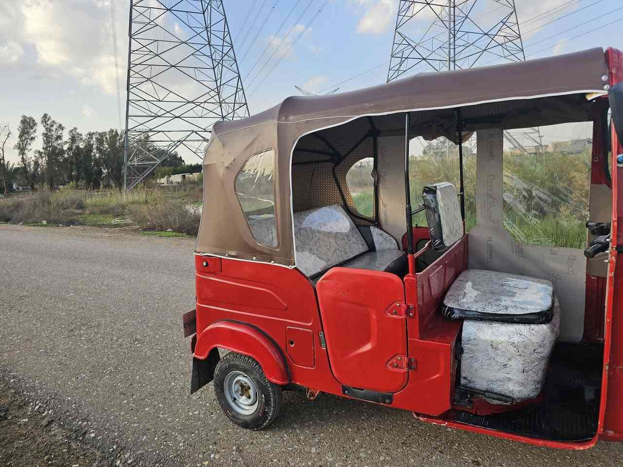 السلام عليكم شباب تكتك للبيع موديل 22 مرقمه جاهزه من كلش سعر 7800 مكان بغداد النهروان رقمي***********
