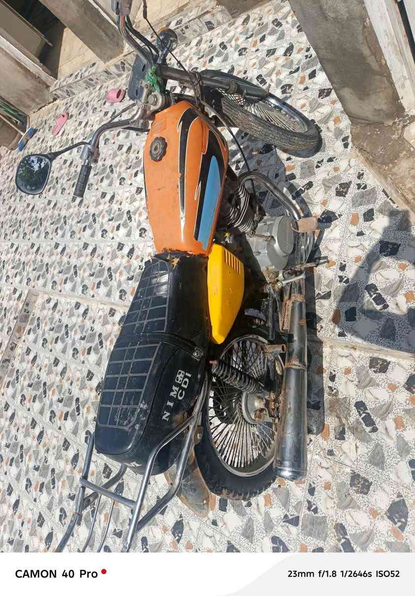 سلام عليكم دراجه للبيع كلك✓ كلك دراجه جاهزه من كلشي محرك خير من الله ضمان ما تبخر  صوت كفاله ما تنضح ترجع 
السعر 225بيه مجال قليل مكاني قضاء الفجر 
ملاحضه مو تجي تكول تختلف عن صوره 
👍🏻


**إذا كنت صاحب هذا الإعلان وتريد حذفه لأي سبب، رجاءا أرسل رسالة إلى الدعم الفني**