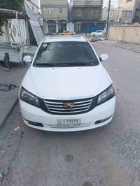 ام جراند • ٢٠١٣ • ابيض