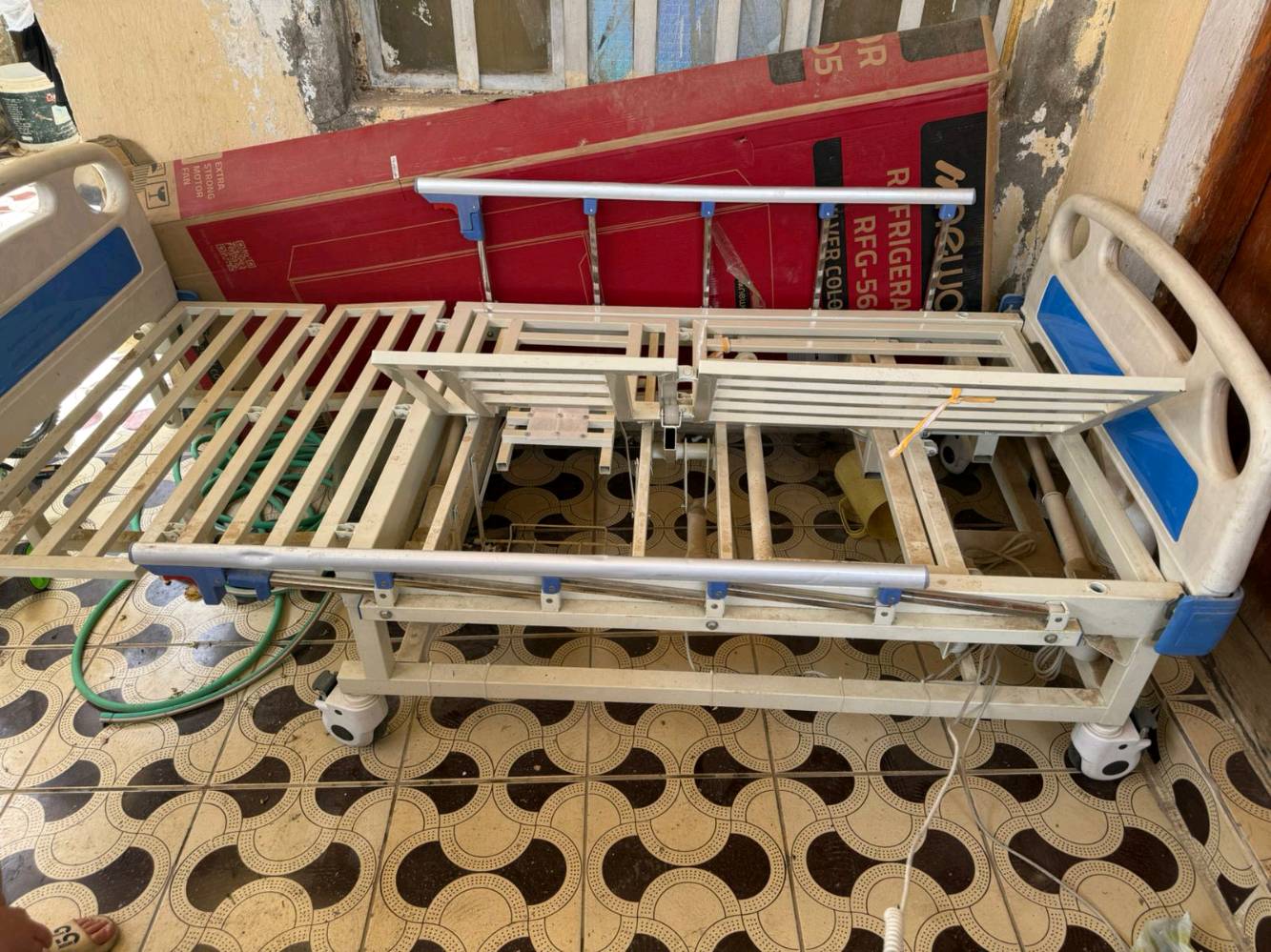 سرير طبي كهربائي ٧ حركات كله شغال جديد استخدام شهر