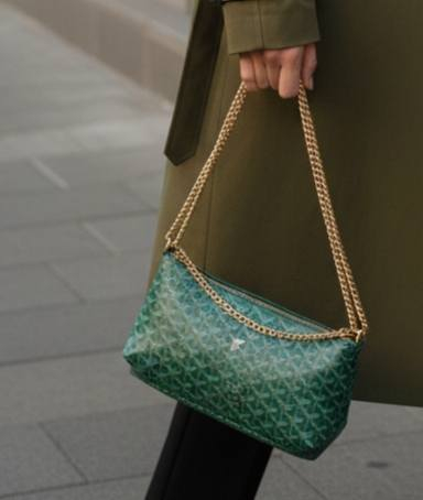 جنط نسائية ماركة فاشن 👛 FASHION القطعة على 15 الف فقط للحجز تواصل واتساب ***********
