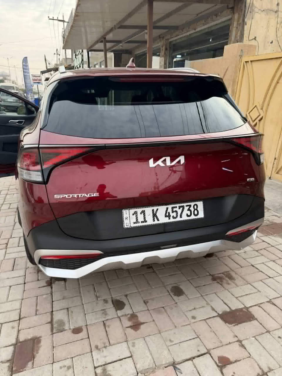 KIA SPORTAGE LX 2023
( رقـم بـغـداد بـأسـمـي )
• الـمـواصـفـات •
• رادار امـامـي 
•  مـانـع اصـطـدام
• حـسـاسـات خـلـفـيـة
• كـامـرة خـلـفـيـة
• شـاشـة تـدعـم كـار بـلـي 
• سـايـد ابـريـك بـصـمـة 
• ثـلاث أنـظـمـة قـيـادة ( سـبـورت - نـورمـل - سـمـارت )
• قـيـادة ذاتـيـة 
• نـظـام مـنـحـدرات 
• مـثبـت سـرعـة
•  تـحـديـد مـسـار
لــون الـسـيـارة : احـمــر 🔴
رقــم الـشــاصــي : KNDPUCAF4P7144028
حـادث الـسـيـارة : ( كـمـا مـوضـح بـالـصـور ) فـقـط الـدعـامـيـة 
مـلاحـظـة : الـسـيـارة بــدون صـبـغ 
الـسـيـارة وارد امـريـكـي
لــلــتـــواصـــل والاســتـــفــسـار
لـلـمراسـلـة : ***********
للاتـــصـال : *********** 
ــــــــــــــــــــــــــــــــــــــــــــــــــــــــــــــ
مـوقـع الـسـيـارة : الـفـلـوجـة 📍
