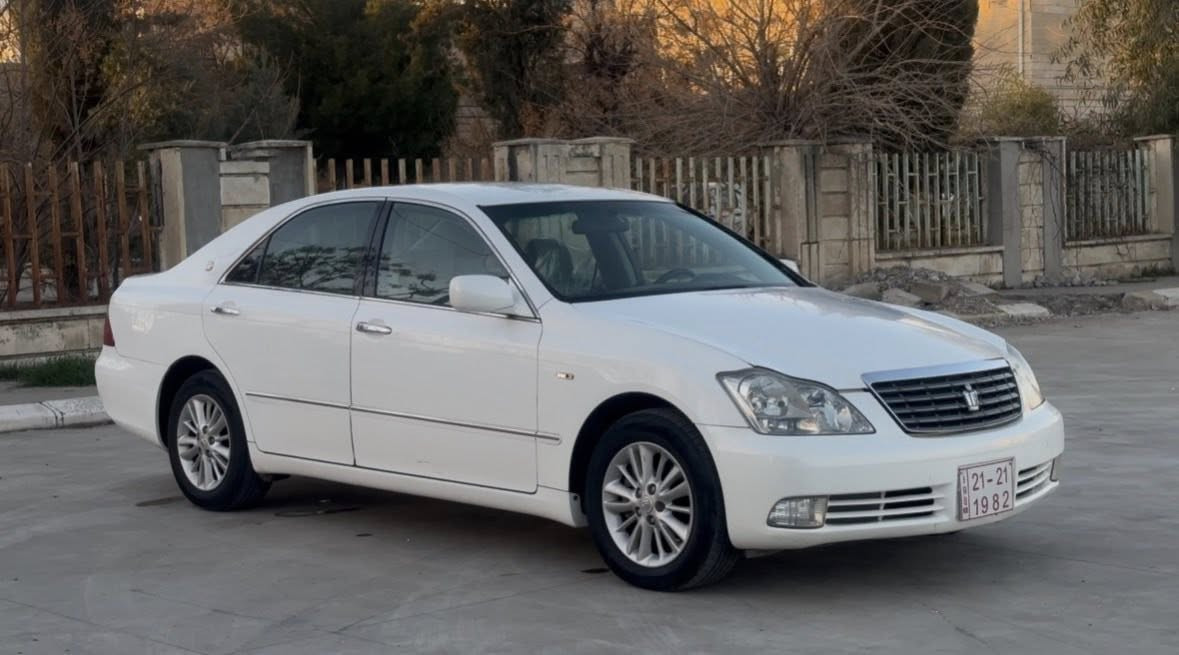 شاینە مووس ٢٠٠٦
٣دوگمە گەورە بە بچوک  ١٨٠
بەسمە نیە سویچە  سعر٥٢ $مجال

***********
