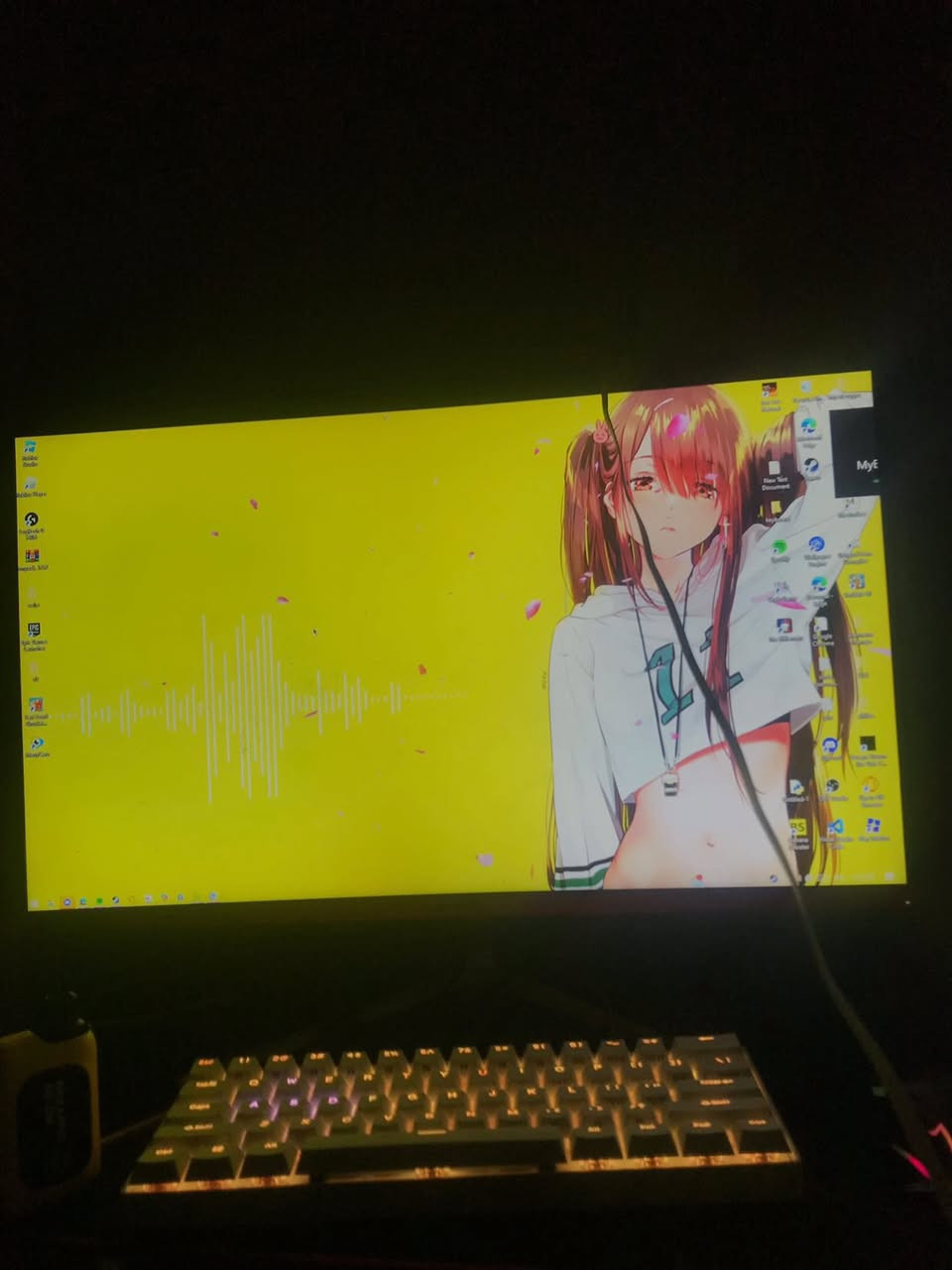 شاشه كيمنك
اسم الشاشه turbox تركيه اصليه

75هرتز
حجمها  23.6 مقوسه
تقوسها 1800
للاستفسار واتساب ***********
