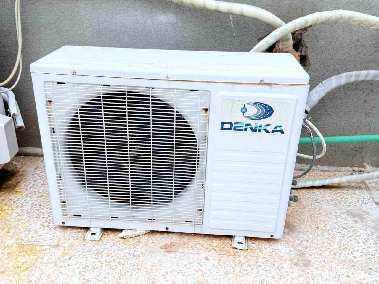 السلام عليكم
عندي سبلت DENKA طنين وسدس للبيع

للعلم الخارجية مالته عاطله

للتواصل ***********

الموصل
