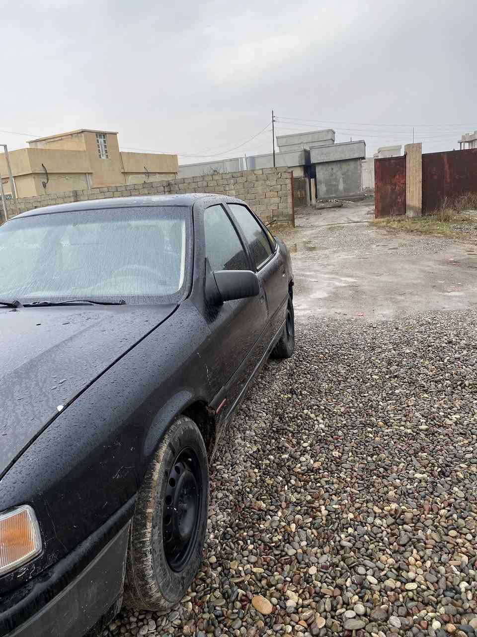 السلام عليكم 
فكترا حجم ٢٠ م١٩٩٢ رقم نينوى مسطره 
السياره بدون صبغ فقط دواير ودوسات 
تايرات جدد
صدر امامي خلفي جدد 
السعر ٣٣ وبيها مجال بسيط 
***********
