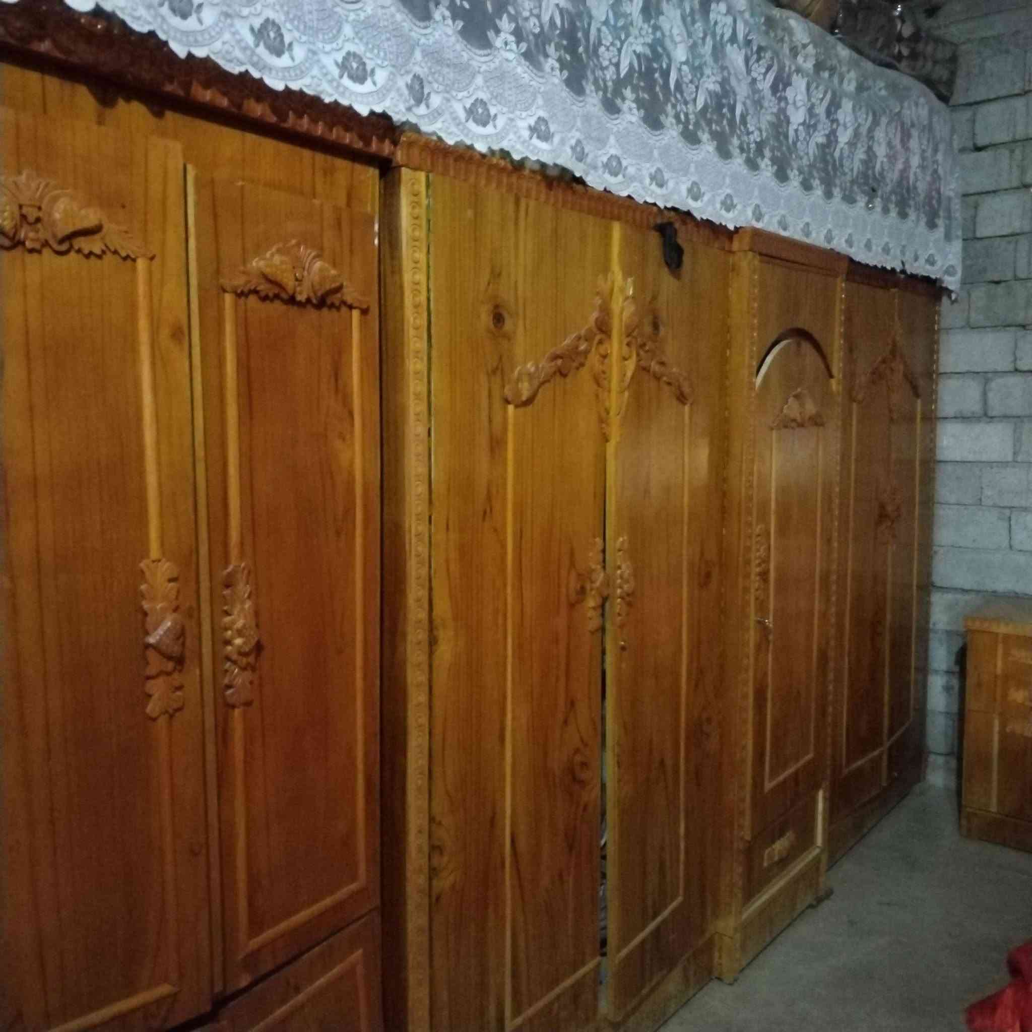 سلام عليكم خشاب مستعمل للبيع مكان الموصل الهرمات ***********
