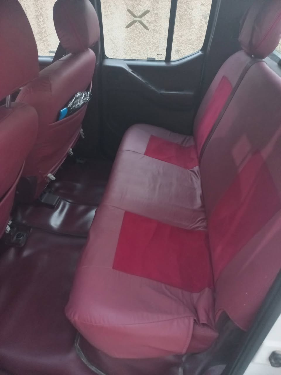 السلام عليكم 
نيفاره ٢٠٠٩ نضيفه جدا بدون صبغ مكفوله 
تبريد ثلج حداديه جديده 
السعر ٩٠
للاستفسار ***********

