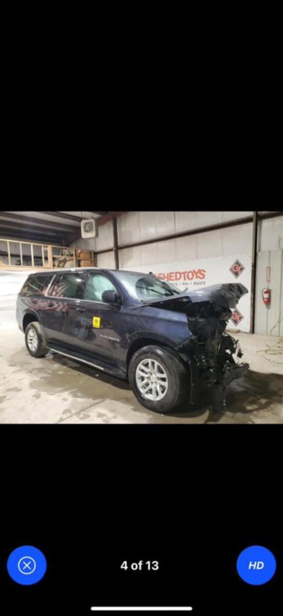 سلام عليكم تاهو موديل 2024وارد امريكي الحادث كما موضح ب المنشور LTZ
رقم بغداد شهداء المكان الامين الثانية 
السعر 360ورقة وبيه مجال 
‭0771 057 1656‬
