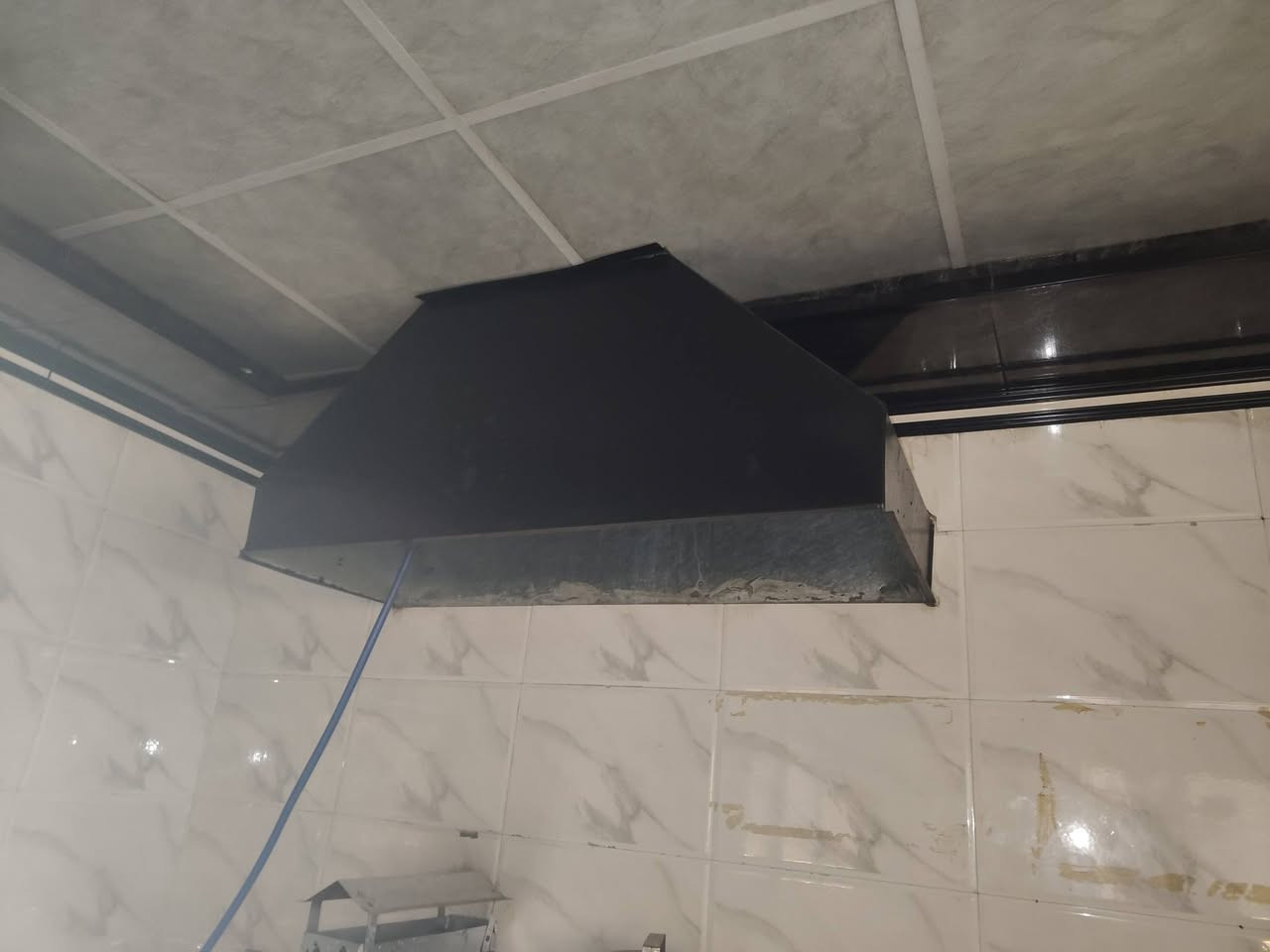 السلام عليكم اغراض كوفي نضيفات كلش بلازمات عدد 5 سبالت عدد 4 صوبات غازيه عدد3 ميز مع كراسي عدد10 قنفات كعده ديوان مع ميزهن عدد10 عارضات عصاير 3 +براد ميز كاشير مع الكرسي جديد نراكيل عدد6 خلاطات عصاير عدد 4 زائد كاونتر مطبخ كاامل قناني غاز عدد 3 بانكات جداري عدد6 مع طباخ سماعات عدد 2 مع المكسر مالهن مع ورق ودومينه (( يعني اغراض كوفي كامله))  ابيعهن شلع ما ابيع غرض واحد المراسله خاف ورجاءا المو شراي لا يعلق ولا يراسل مكاني موصل الايسر


**إذا كنت صاحب هذا الإعلان وتريد حذفه لأي سبب، رجاءا أرسل رسالة إلى الدعم الفني**