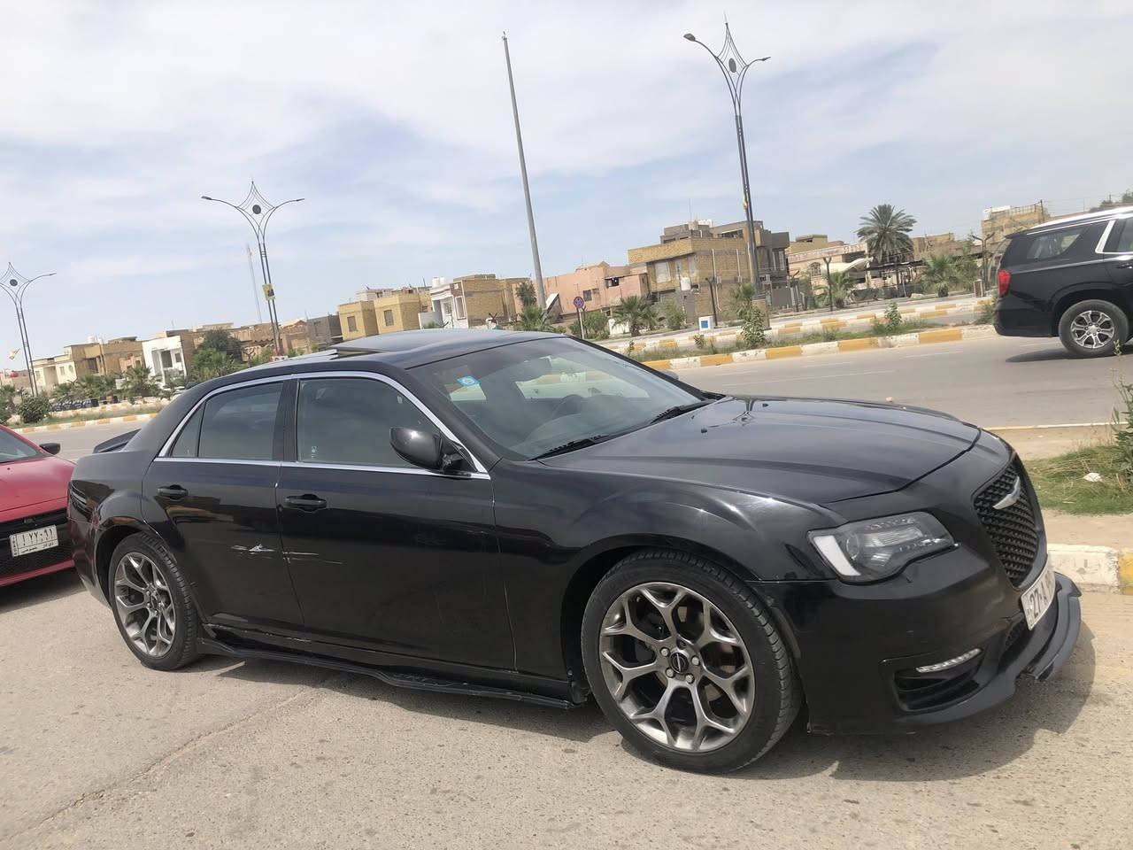 كرايسلر c300 ( أوباما ) موديل 2017 مرمز 2023 لمتد فوول مواصفات  رقم ذي قار  حادثها جاملغ وباب كلش خفيف حادثها بدون دواخل السيارة استخدام شخصي ما مشتغلة خط كير مكينه تبريد كفالة السعر 170 وبيهة مجال  السيارة بعد احلى من الصور 
*********** 
العنوان الناصرية
