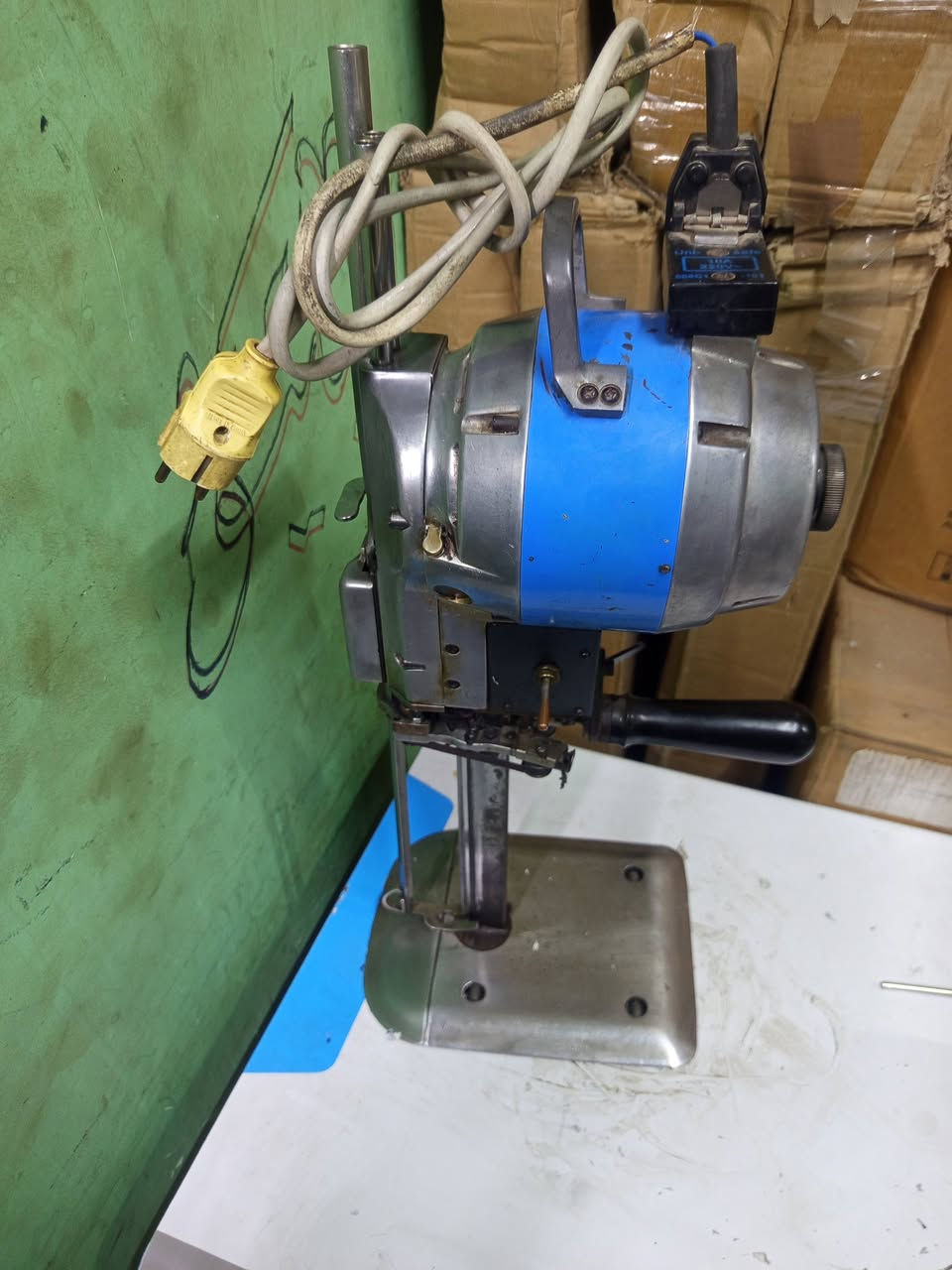 مقص كهرباء 10 بوصه حاله ممتازه جدا للبيع بي سعر مغري الاستفسار فون
01030809845


**إذا كنت صاحب هذا الإعلان وتريد حذفه لأي سبب، رجاءا أرسل رسالة إلى الدعم الفني**