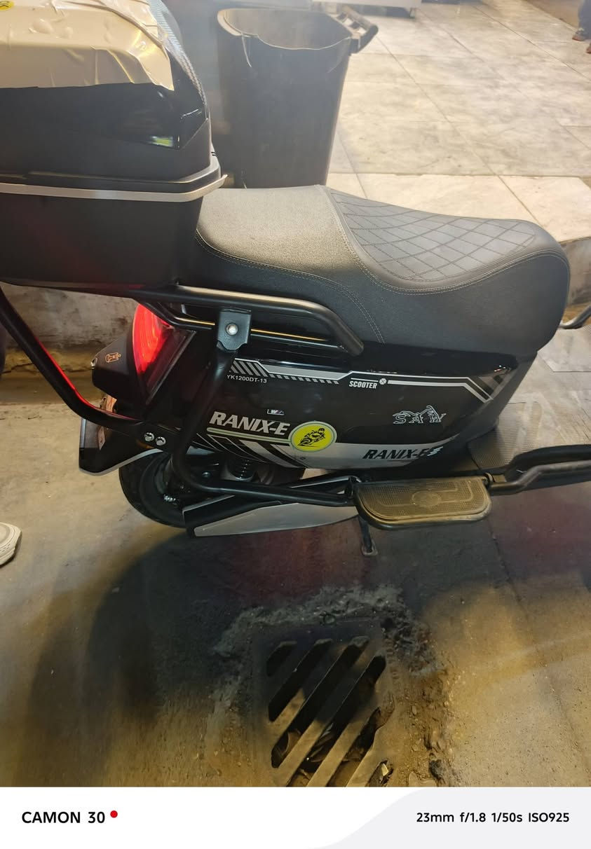 للبيع ريان دراجه كهرباي شحن سعر ٨٠٠ وبي مجال ***********
