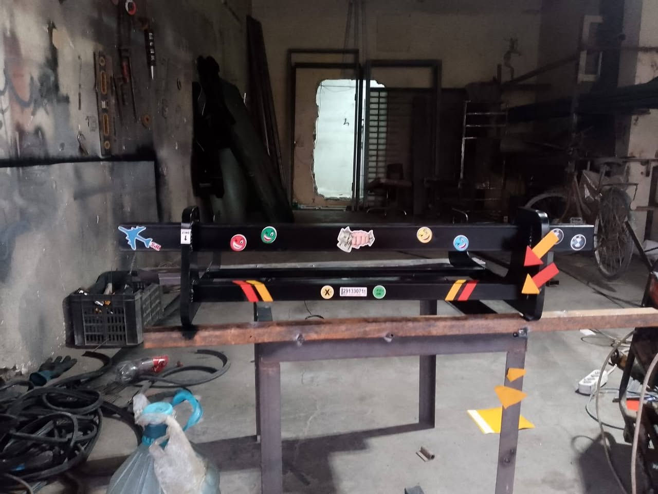 تفصال حسب طلب سعر ٤٠ الف 
كركوك عمل شعبي 
***********
