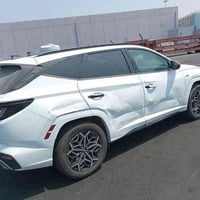 توسان ان لاين ٢٠٢٣ حادث موجود بالصوره جانبي ماشيه ٤٣الف فوول مواصفات ل...