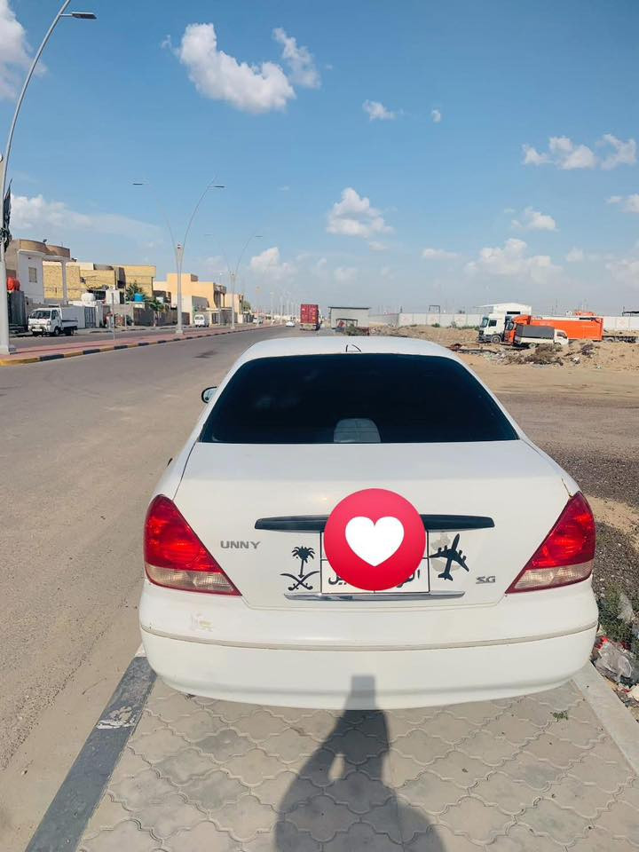 للبيع 
نيسان صني 2005 ادووات متومه طبق الاصل سياره جاهزه مكينه وكير وتبريد م ناقصها شي  السعر30$ وبيها مجال المكان بصره _زبير هـ***********
