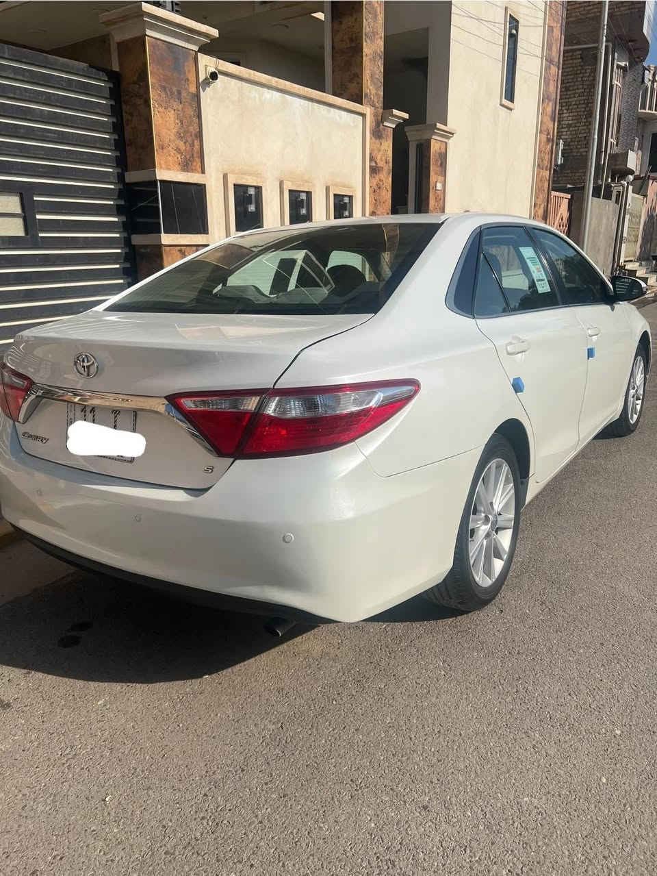 كامري 2016 خليجي رقم بغداد جديد ماشيه 97 مكفوله من الصبغ والضربه مواصفات عاديه تحكم ستيرن كروز سرعه قطعتين تبريد حساس 
مكانه فلوجه
السعر 177 بيه مجال
***********
