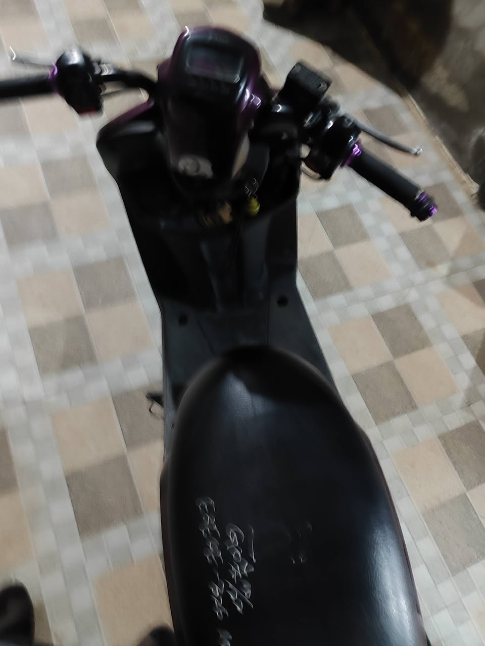 سلام عليكم شباب دراجه بوليس موديل 2009 رنبه مصارلي شهرين من شتريته مكفوله دراجه نضيفه سعر خاص ***********
