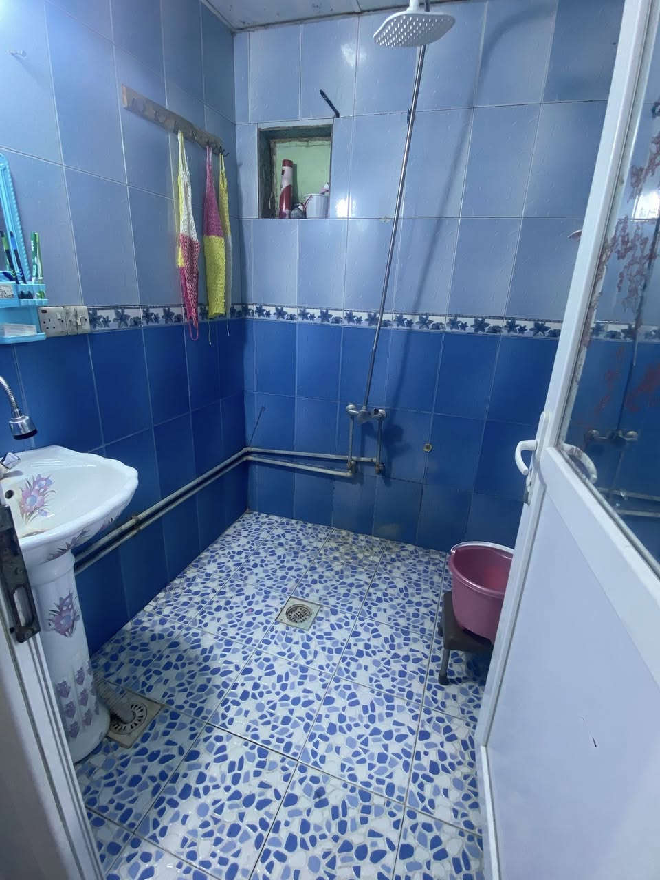 ❗️بيت للبيع 🏠   180متر في بانميل  بظهر باخجى خوشي بي 5غرف نوم واستقبال وصحيات نوع العقار طابو زراعي   خدمات ماء كهرباء السعر 35 وبي مجال للشراي ان شاء الله ***********
